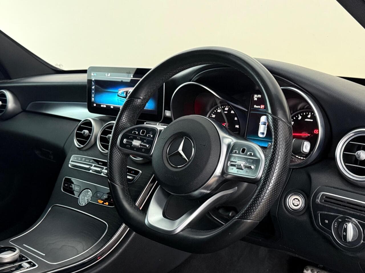 Mercedes-Benz C Class thumbnail Steering Wheel