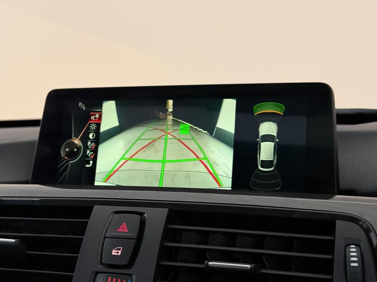 BMW 3 Series Gran Turismo thumbnail Infotainment System