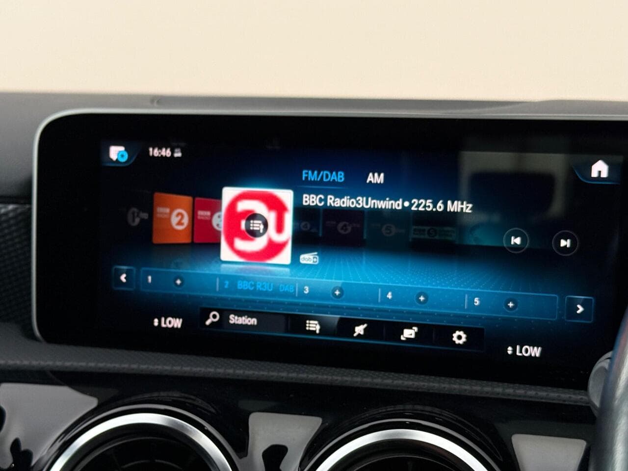 Mercedes-Benz A Class thumbnail Infotainment System
