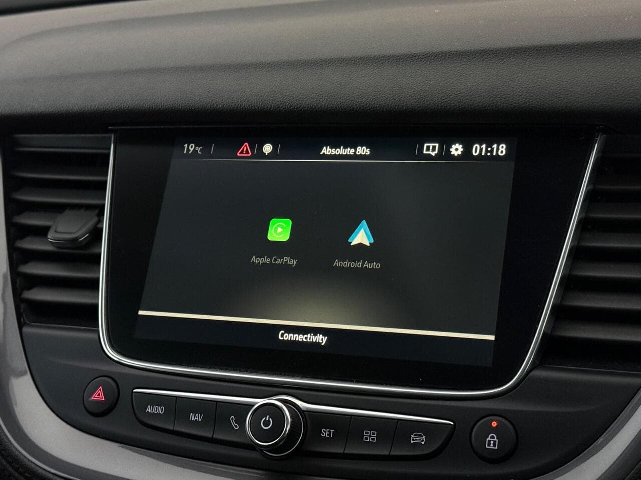 Vauxhall Grandland X thumbnail Infotainment System