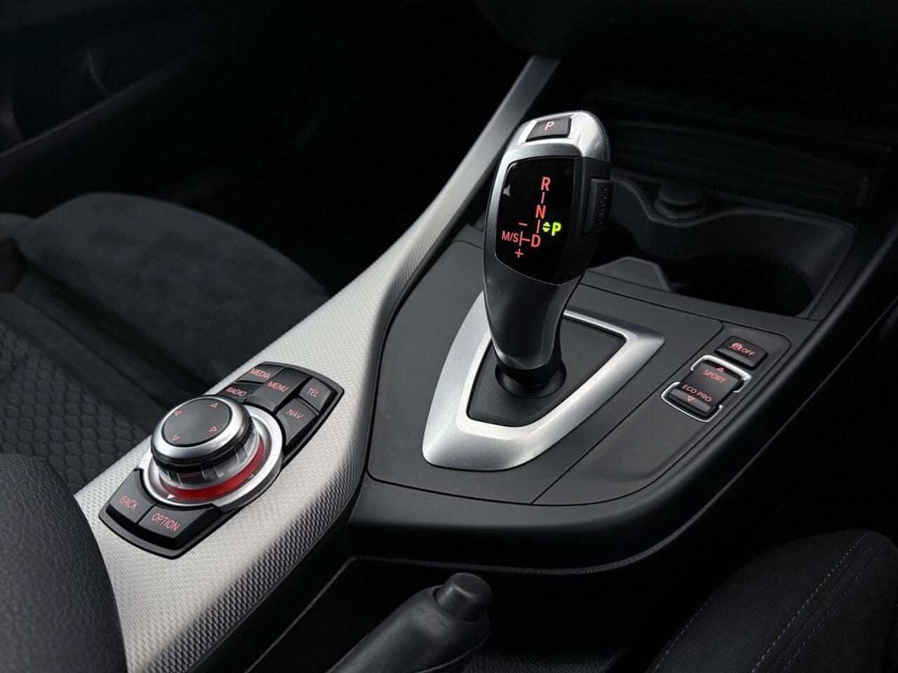 BMW 1 Series thumbnail Interior Front