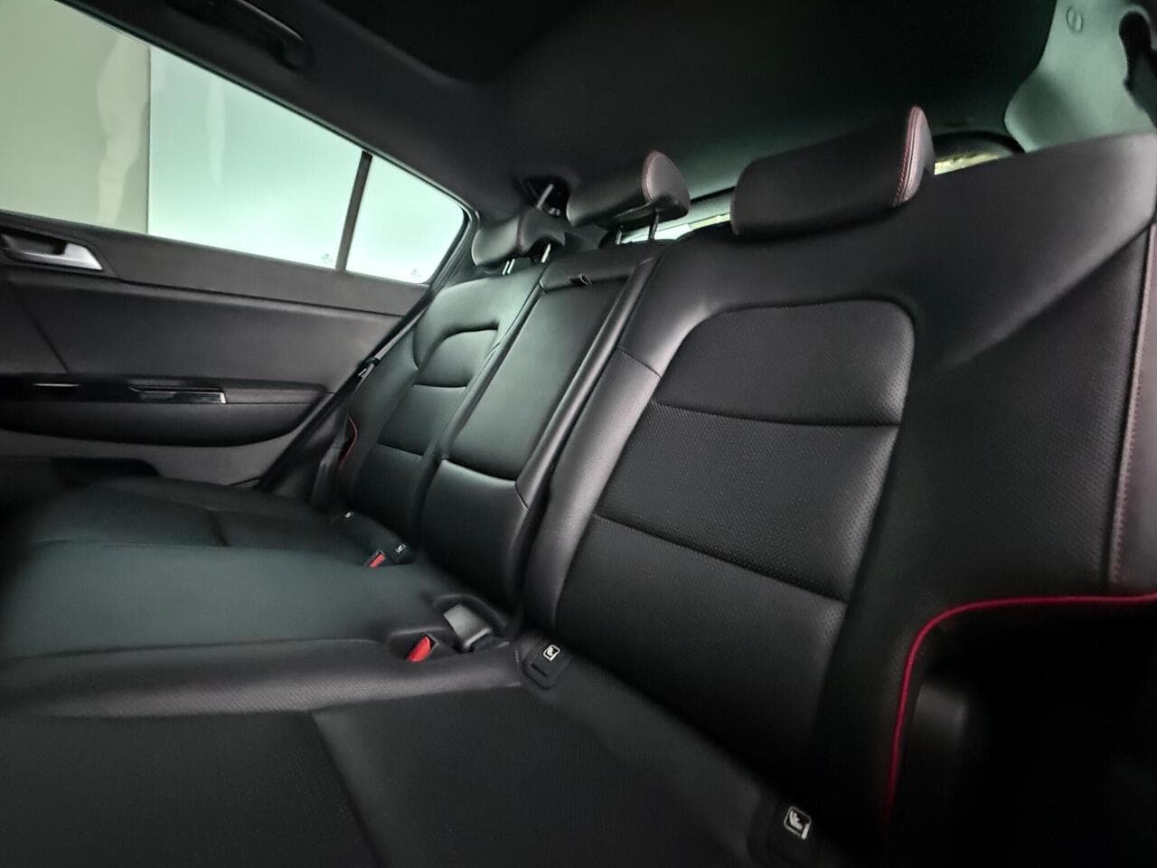 Kia Sportage thumbnail Seats Rear