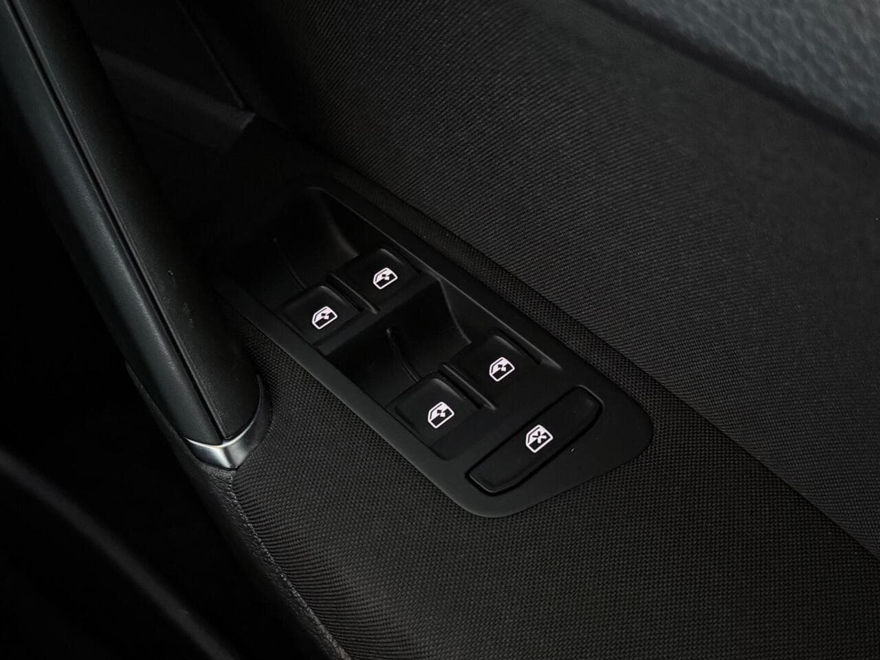 Volkswagen Golf thumbnail Misc Controls