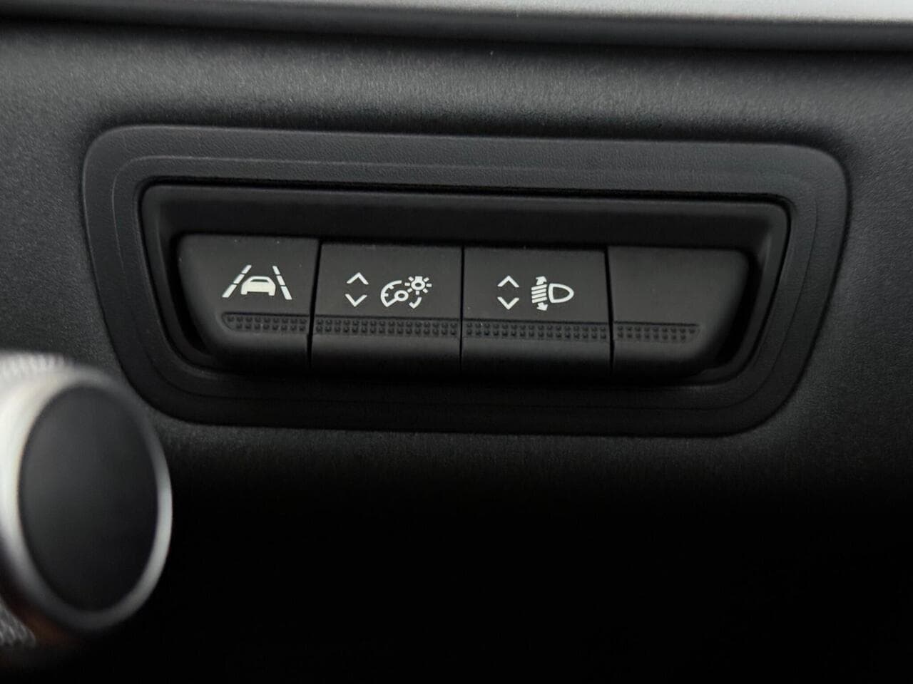 Renault Captur thumbnail Misc Controls