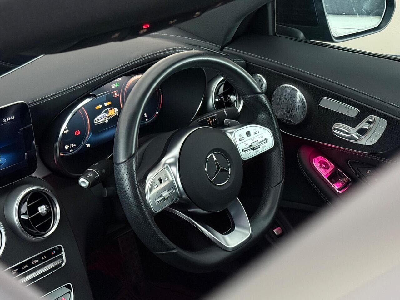 Mercedes-Benz C Class thumbnail Interior Front