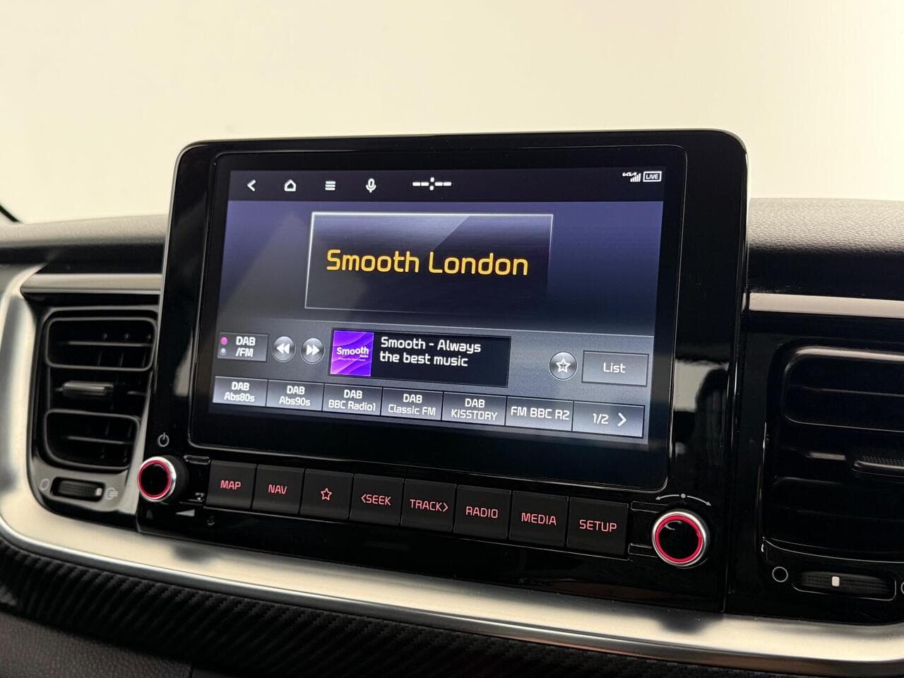 Kia Stonic thumbnail Infotainment System
