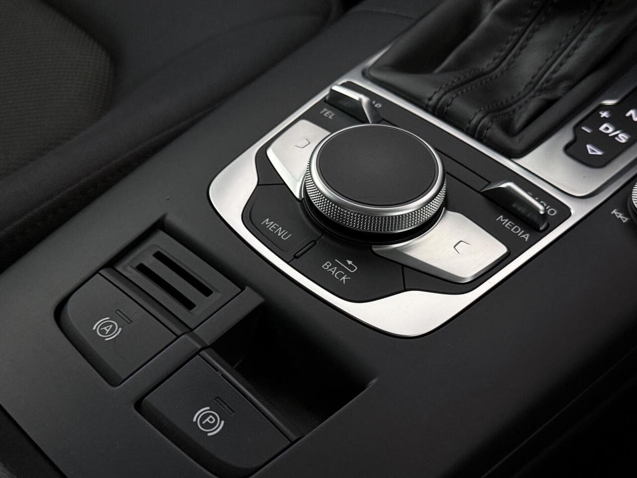Audi A3 thumbnail Misc Controls