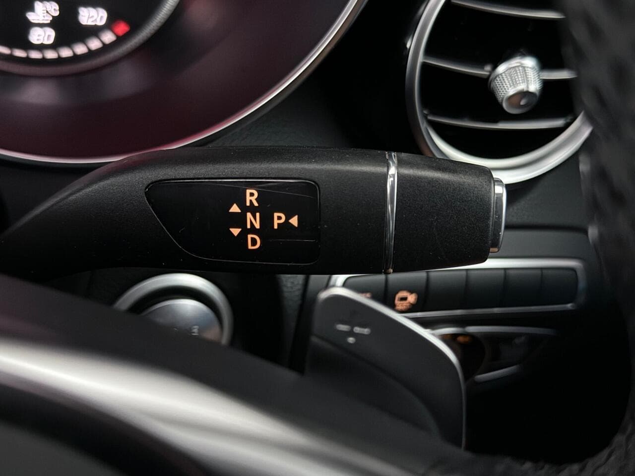 Mercedes-Benz GLC thumbnail Misc Controls