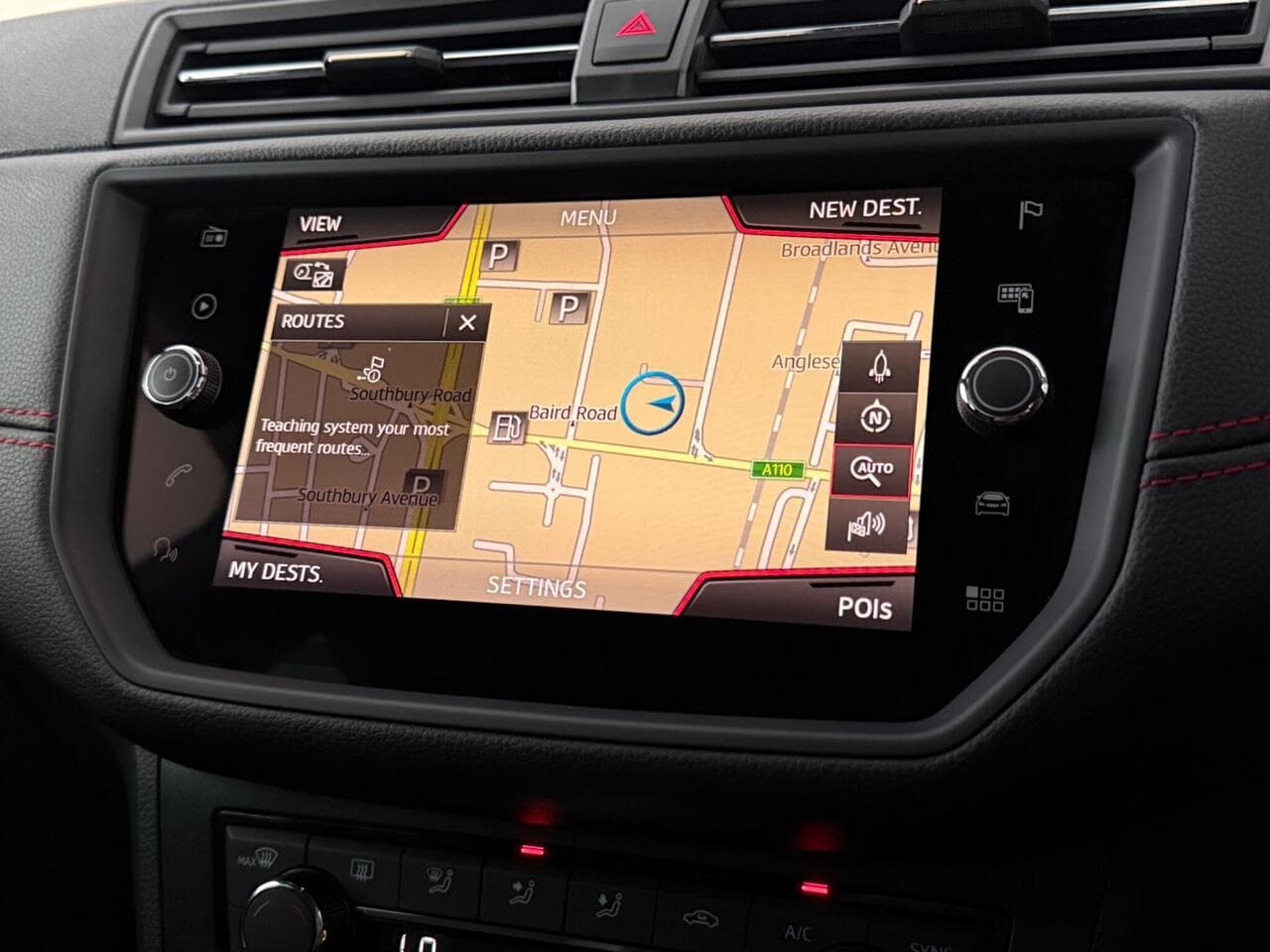 SEAT Arona thumbnail Infotainment System