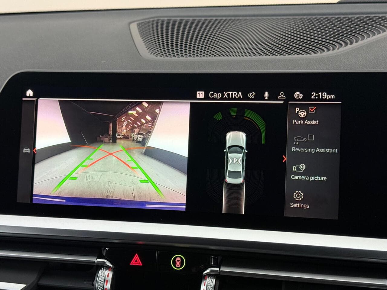 BMW 3 Series thumbnail Infotainment System