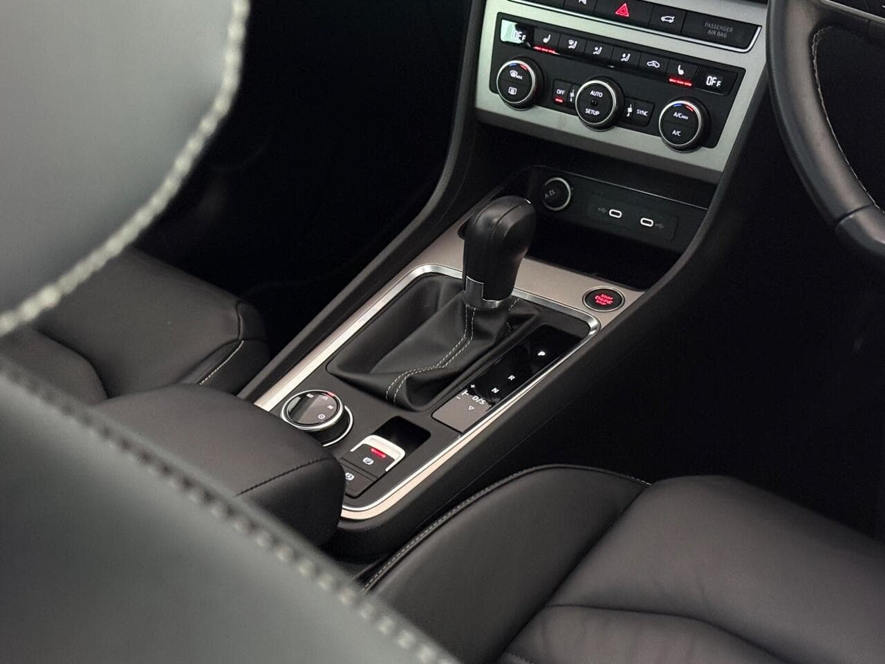 SEAT Ateca thumbnail Interior Front