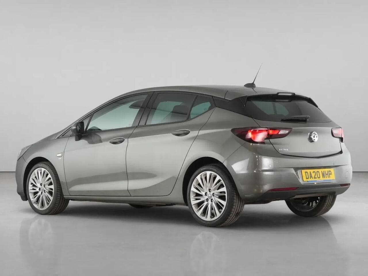 Vauxhall Astra thumbnail Rear Left