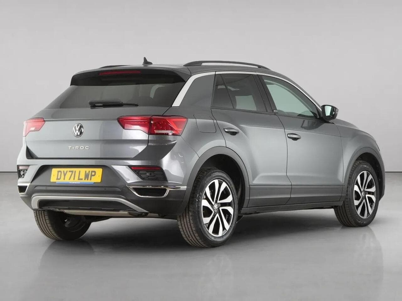Volkswagen T-Roc thumbnail Rear Right