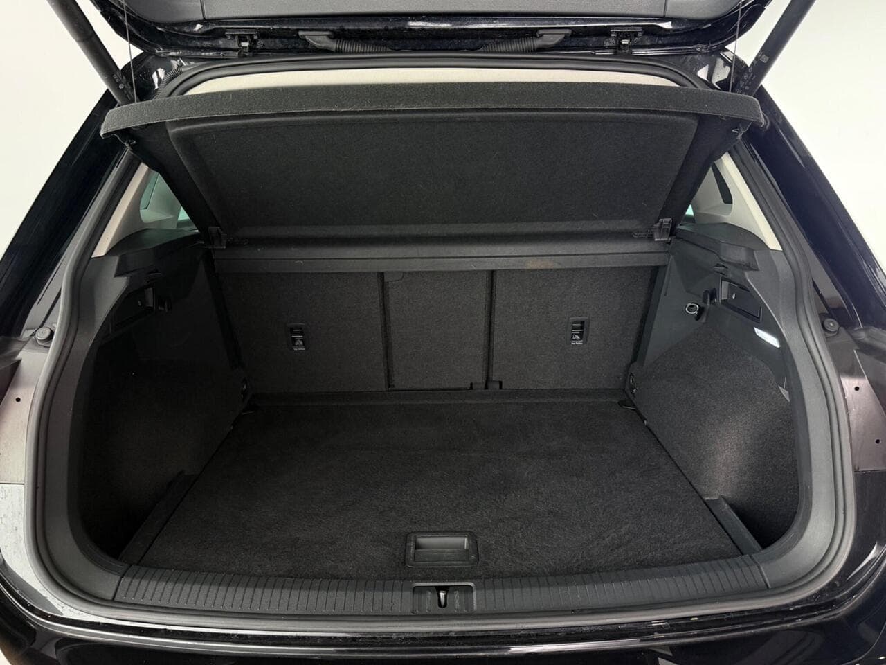 Volkswagen Tiguan thumbnail Boot
