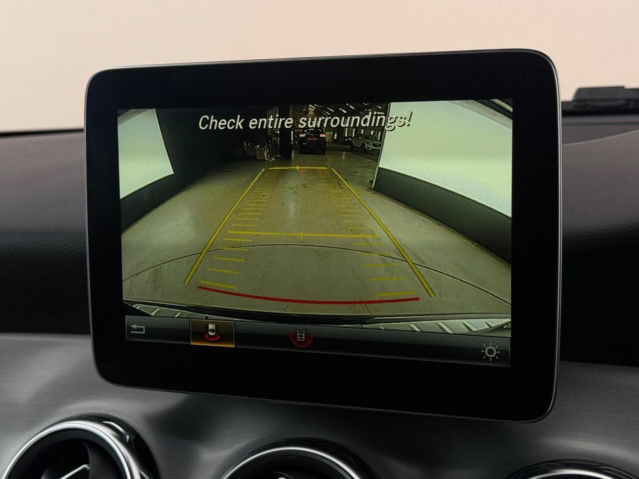 Mercedes-Benz GLA thumbnail Infotainment System