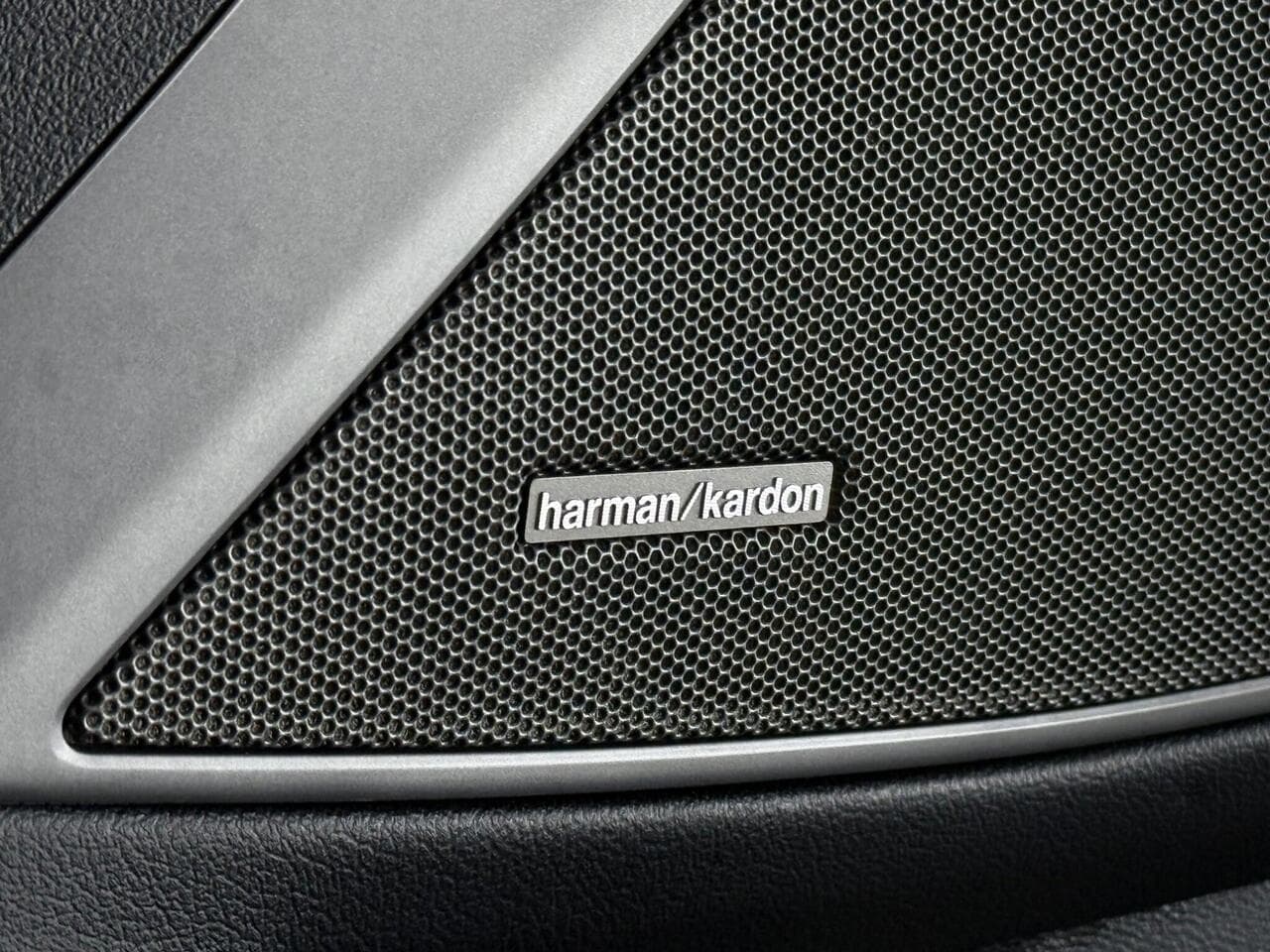 BMW 3 Series thumbnail Badge Exterior