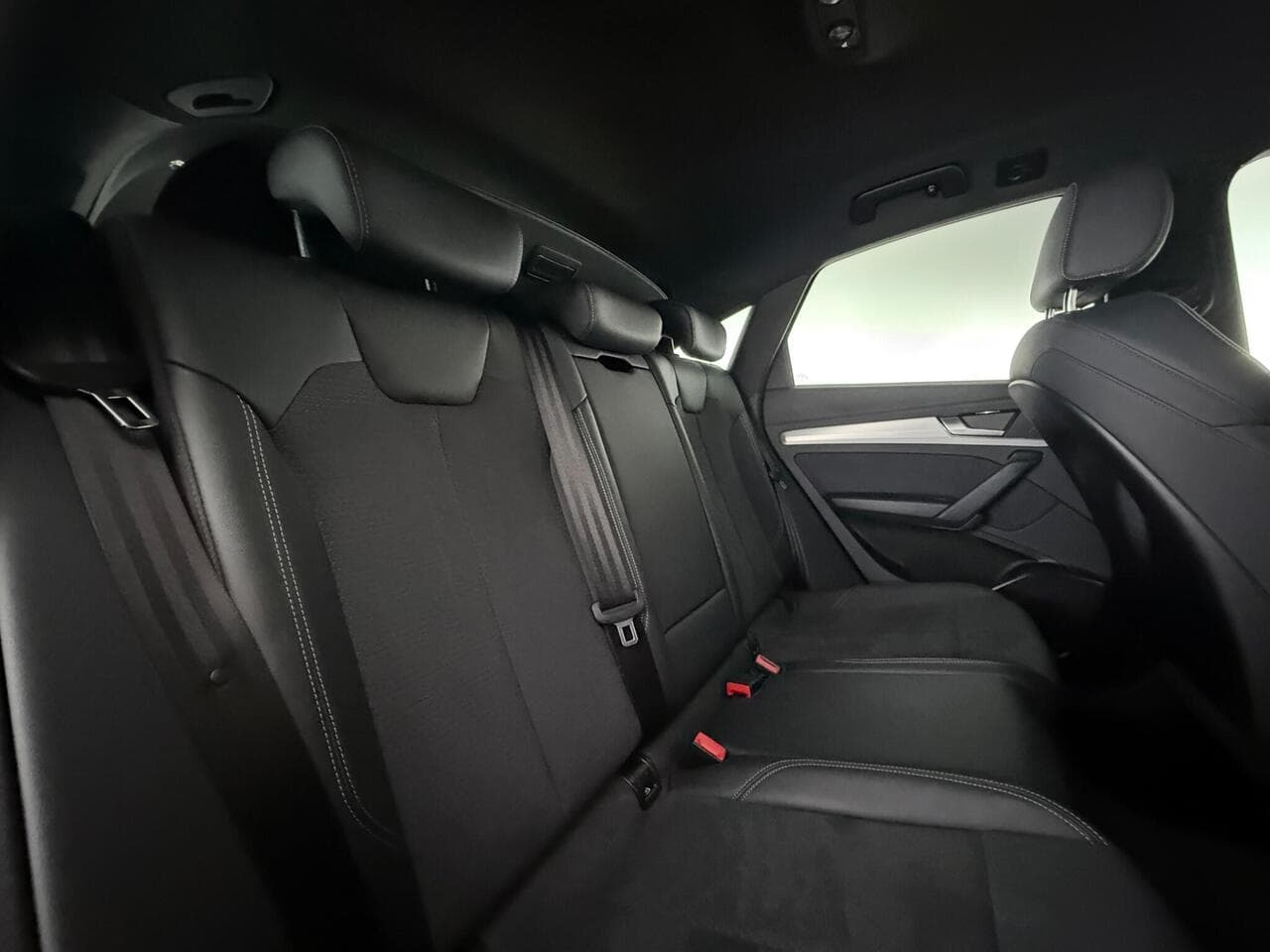 Audi Q5 thumbnail Seats Rear
