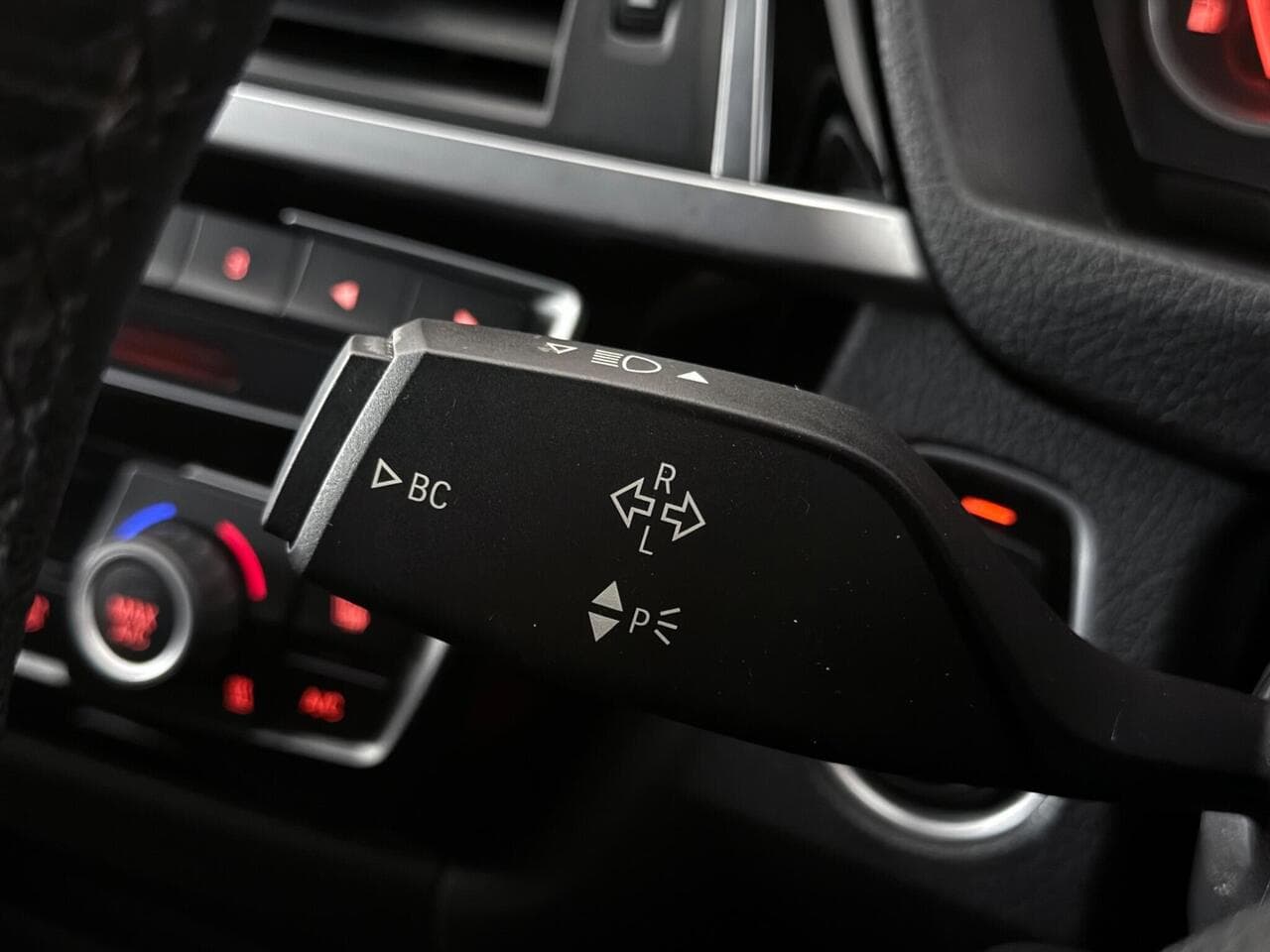BMW 3 Series thumbnail Misc Controls