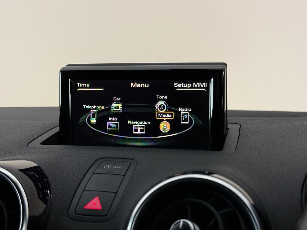 Audi A1 thumbnail Infotainment System