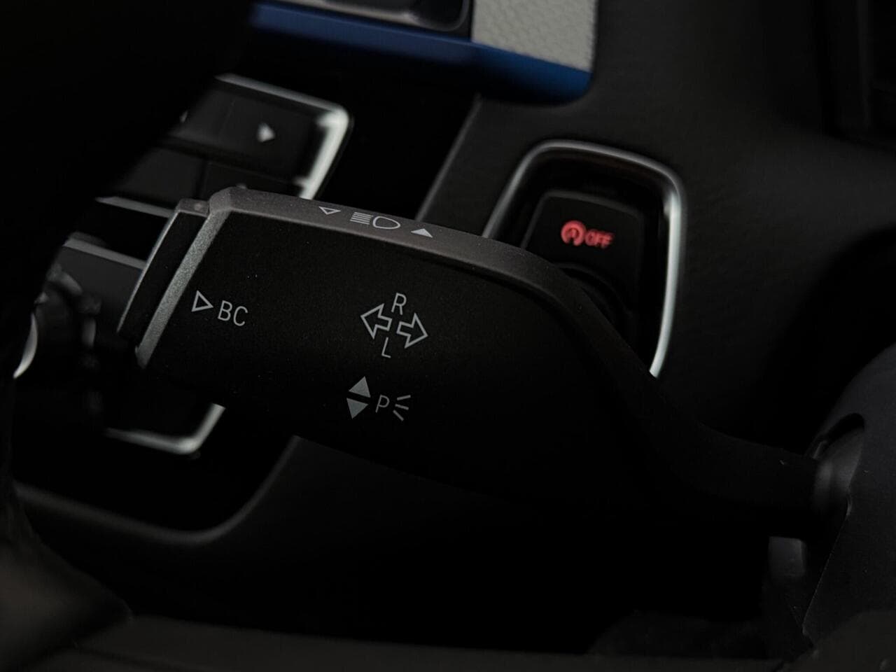 BMW 2 Series thumbnail Misc Controls