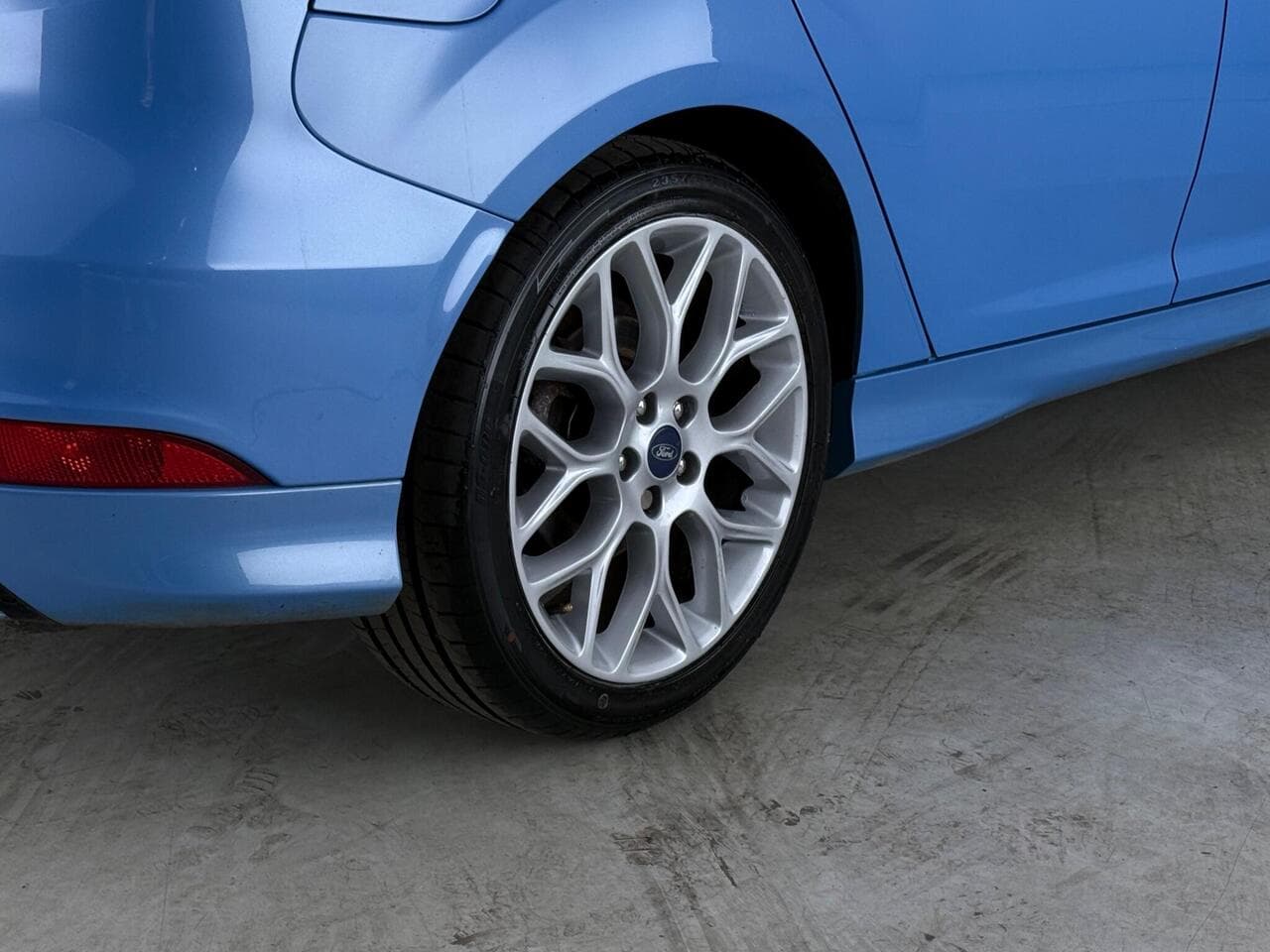 Ford Focus thumbnail Wheel