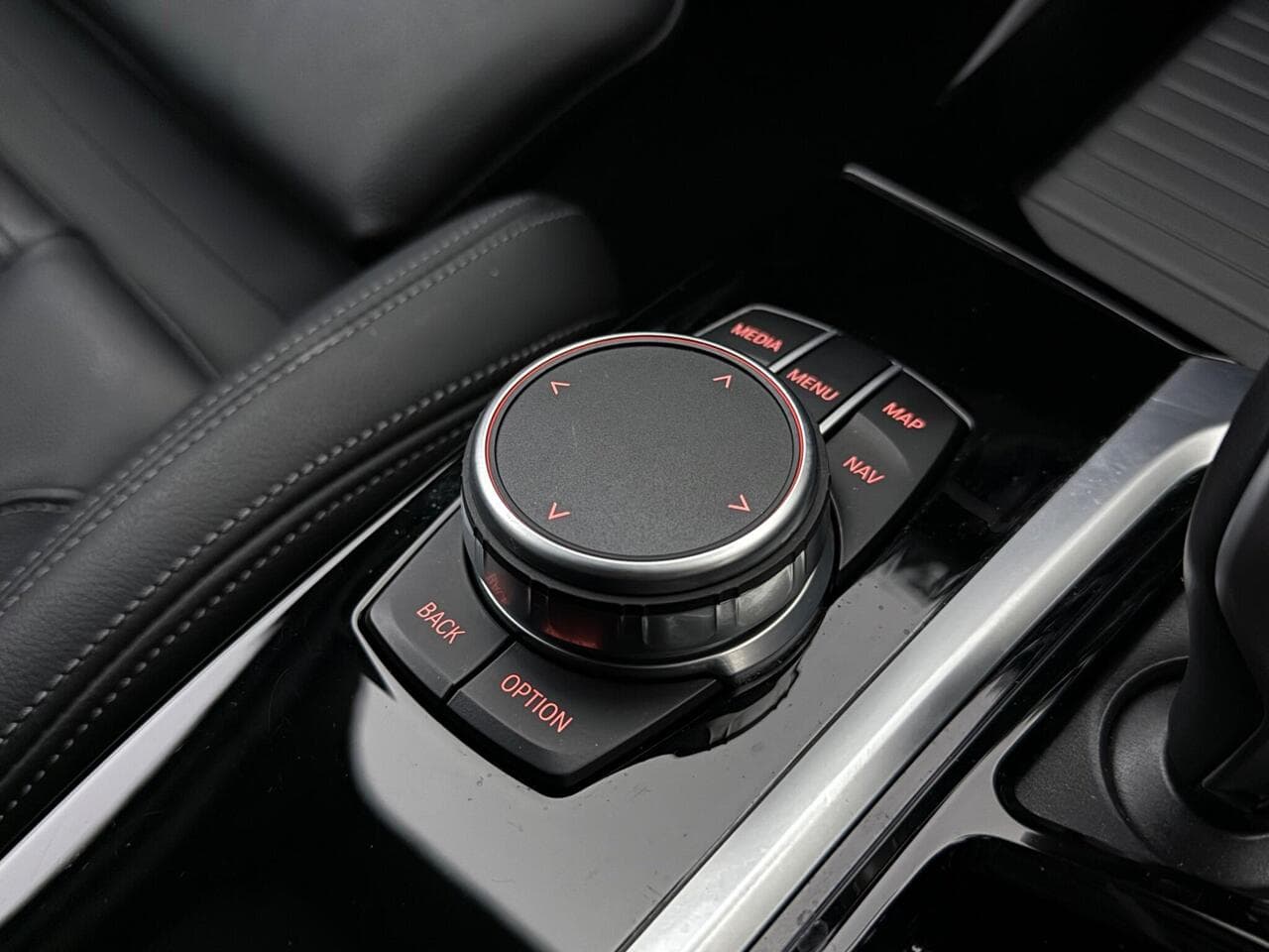BMW X3 thumbnail Interior Front