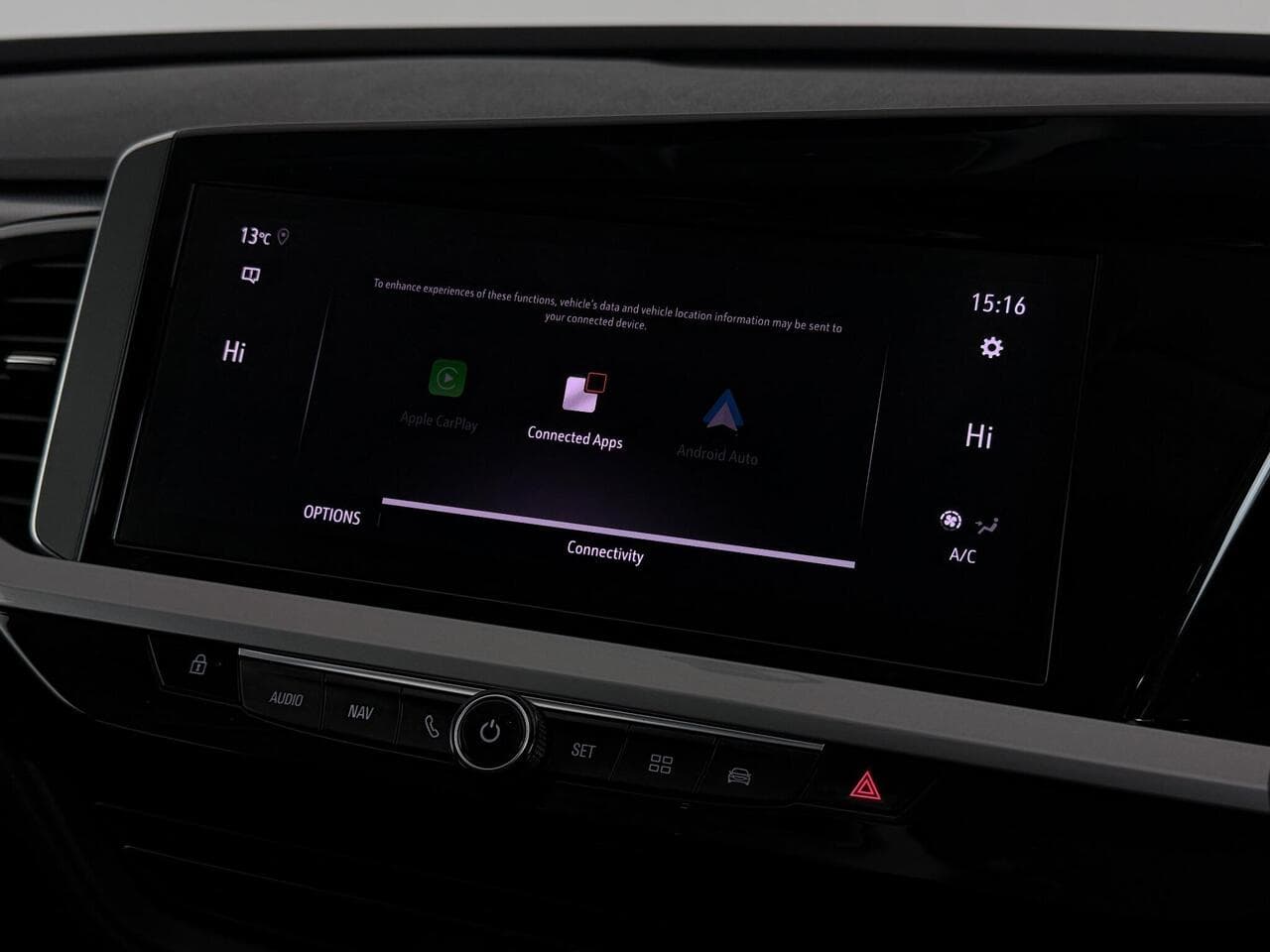 Vauxhall Grandland thumbnail Infotainment System