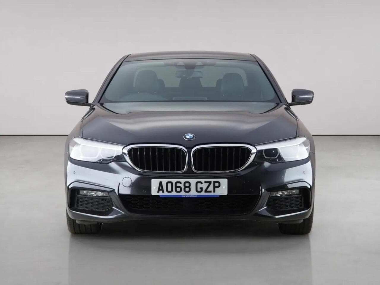 BMW 5 Series thumbnail Front