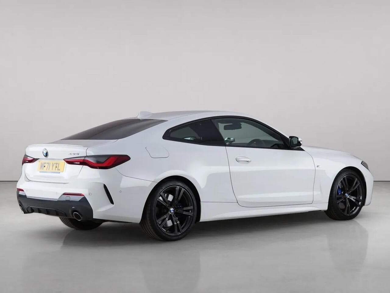 BMW 4 Series thumbnail Rear Right