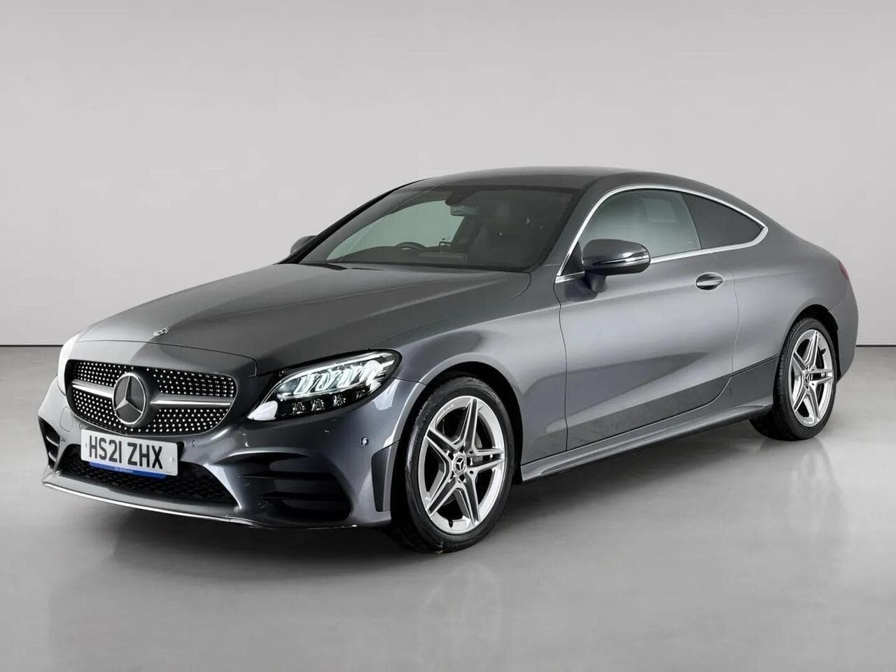 Mercedes-Benz C Class thumbnail Front Left
