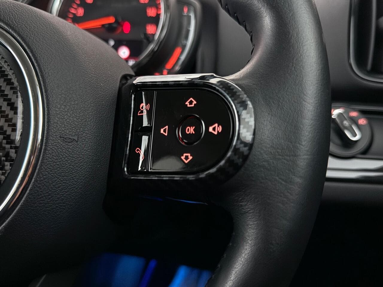 MINI Countryman thumbnail Misc Controls