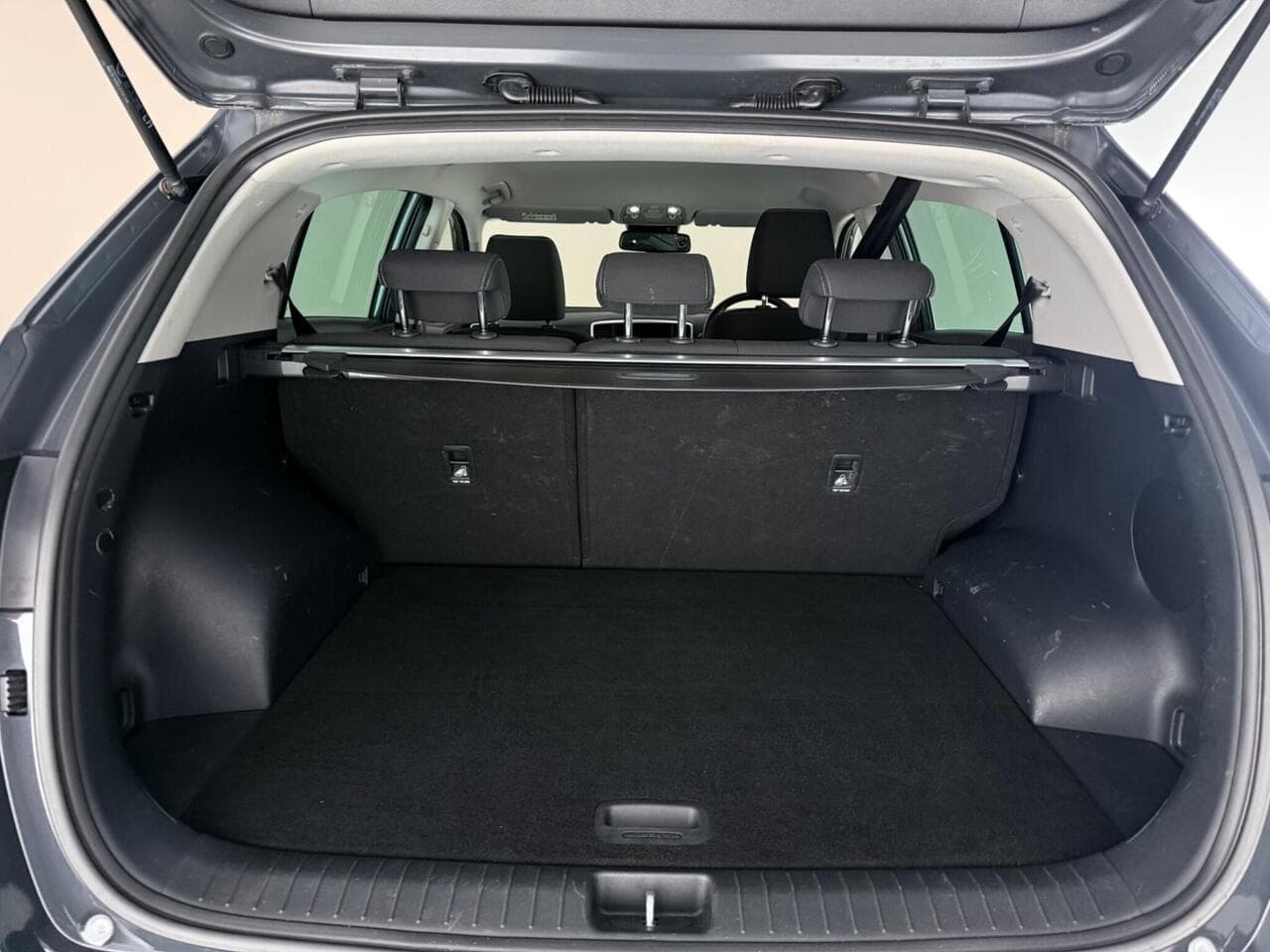 Kia Sportage thumbnail Boot