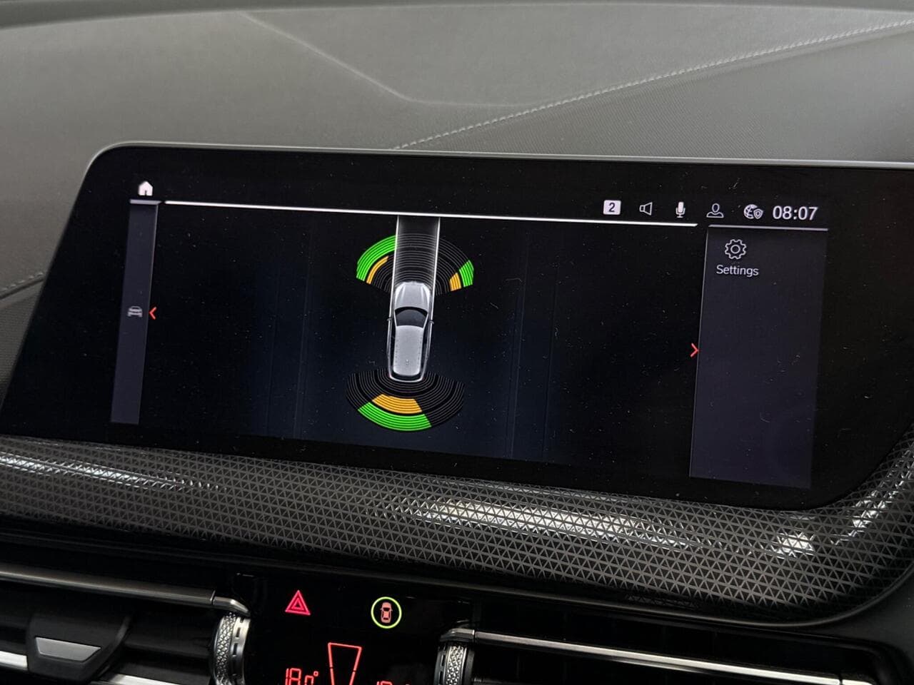 BMW 1 Series thumbnail Infotainment System