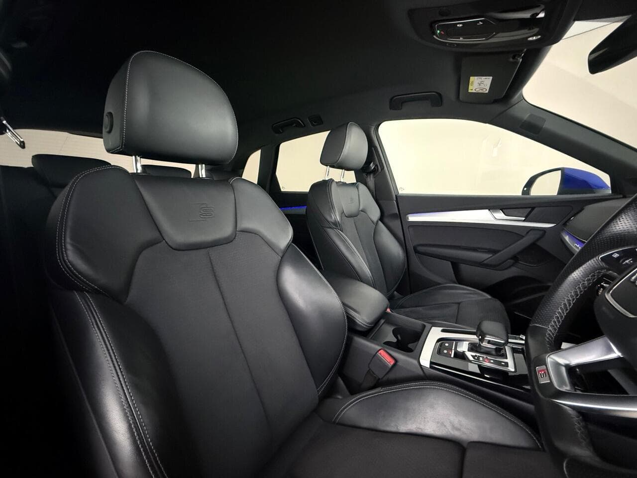 Audi Q5 thumbnail Seat Driver