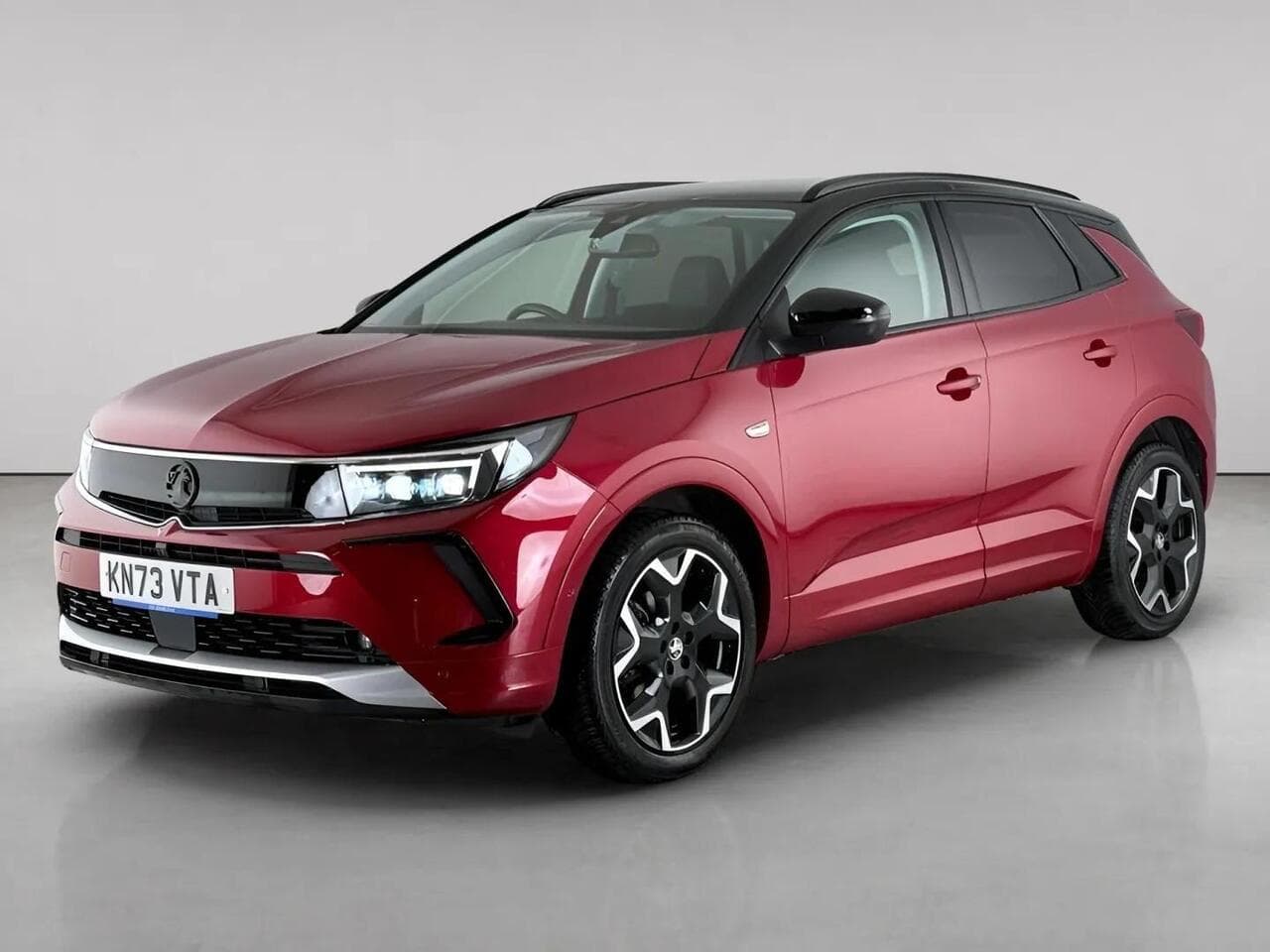 Vauxhall Grandland thumbnail Front Left