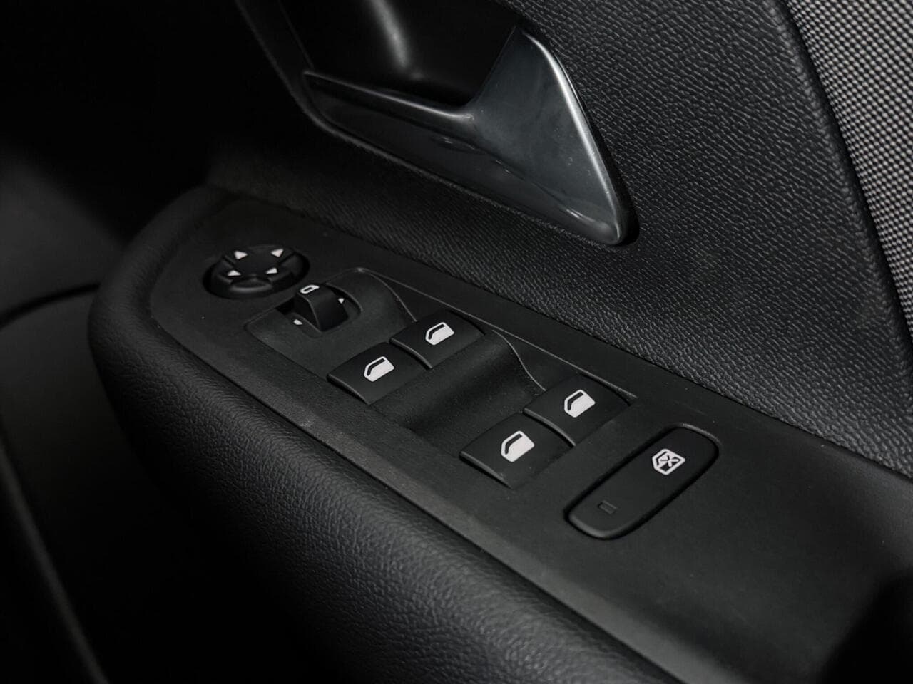 Vauxhall Mokka thumbnail Misc Controls