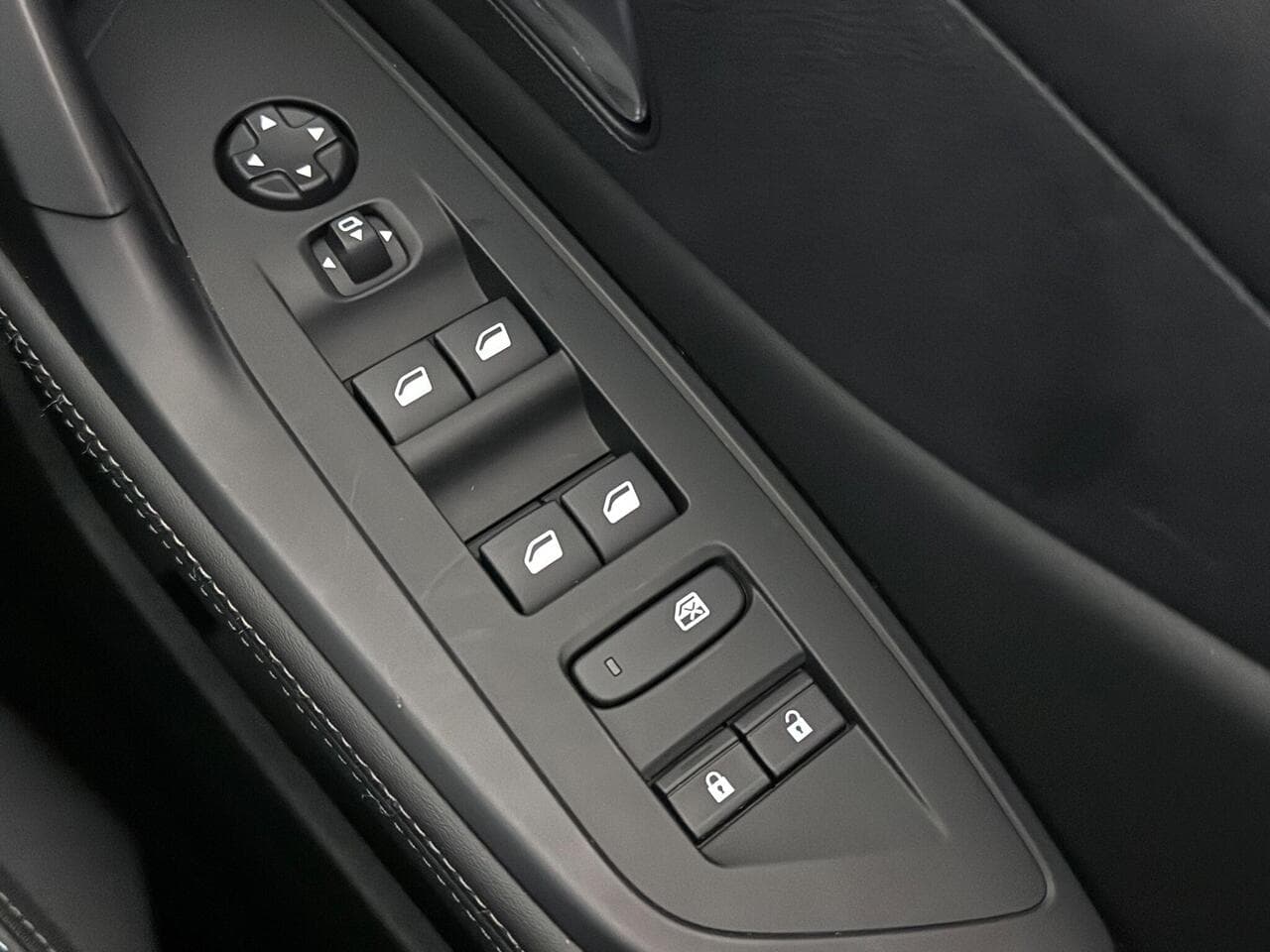 Peugeot 308 SW thumbnail Misc Controls