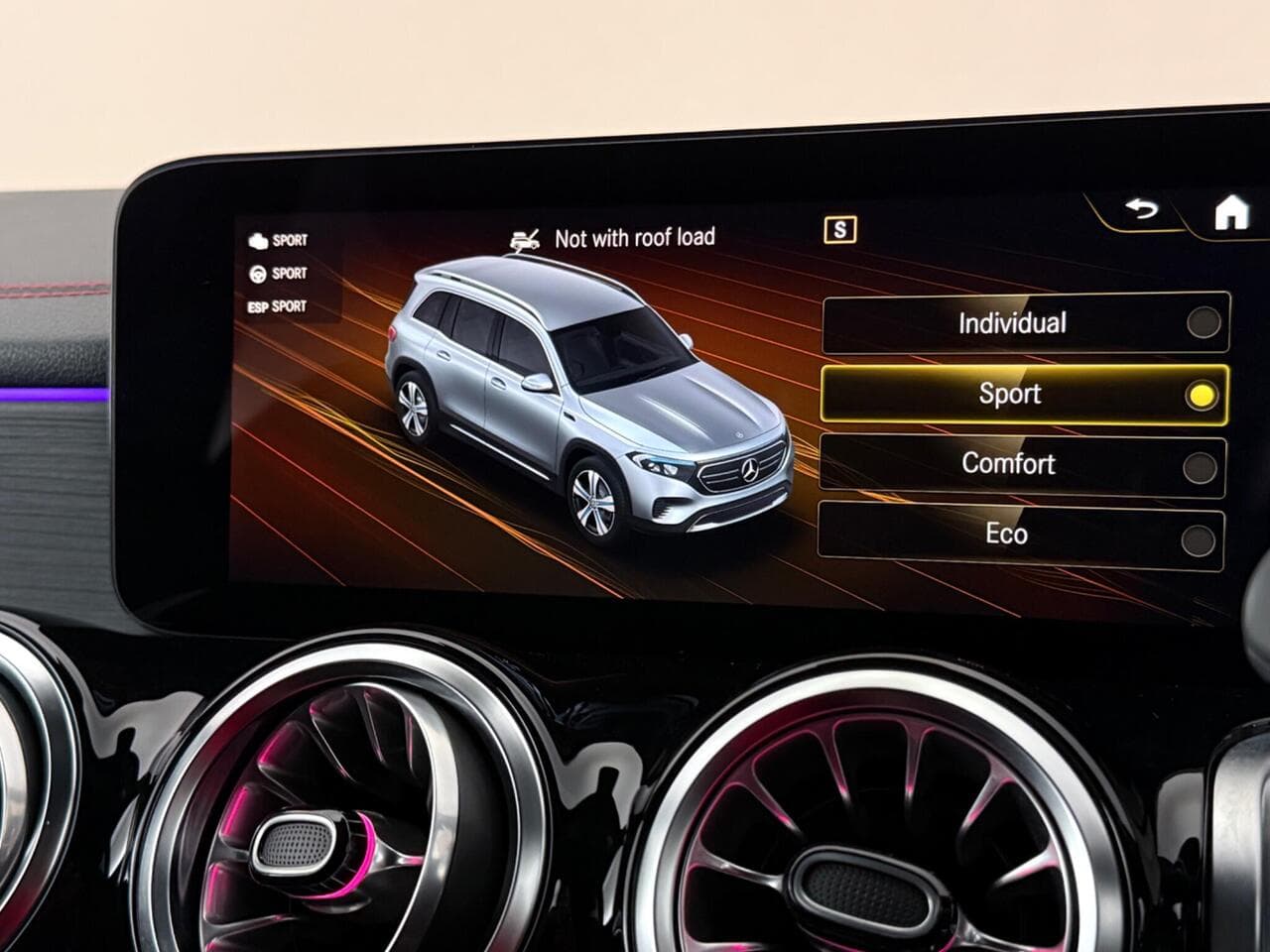 Mercedes-Benz EQB thumbnail Infotainment System
