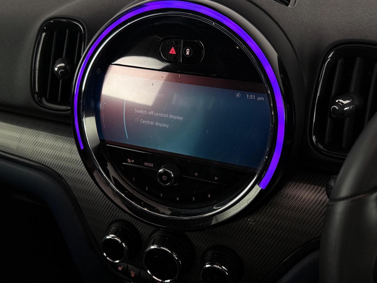 MINI Countryman thumbnail Infotainment System