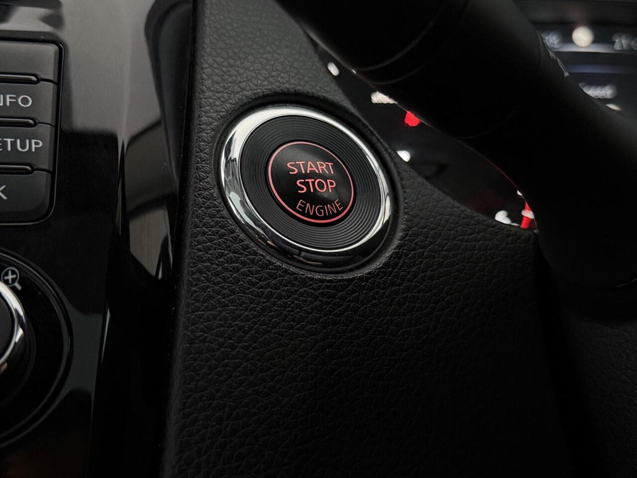 Nissan Qashqai thumbnail Misc Controls