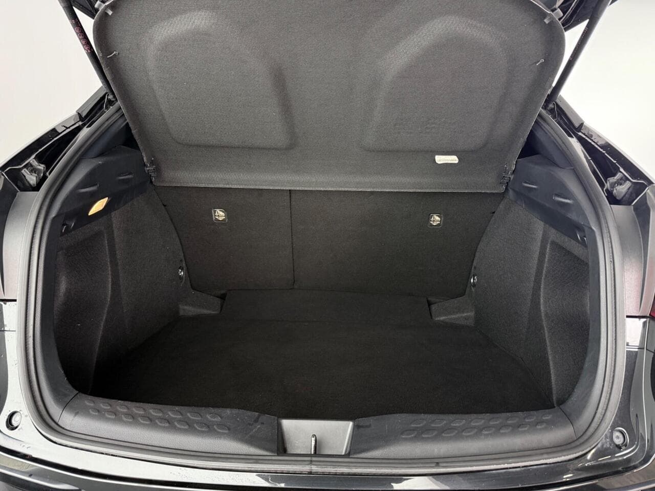Toyota C-HR thumbnail Boot
