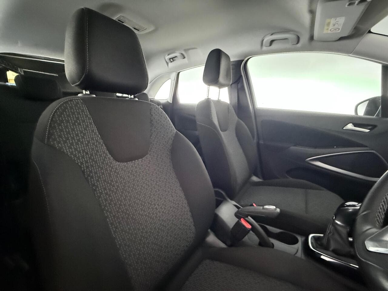 Vauxhall Crossland X thumbnail Seat Driver