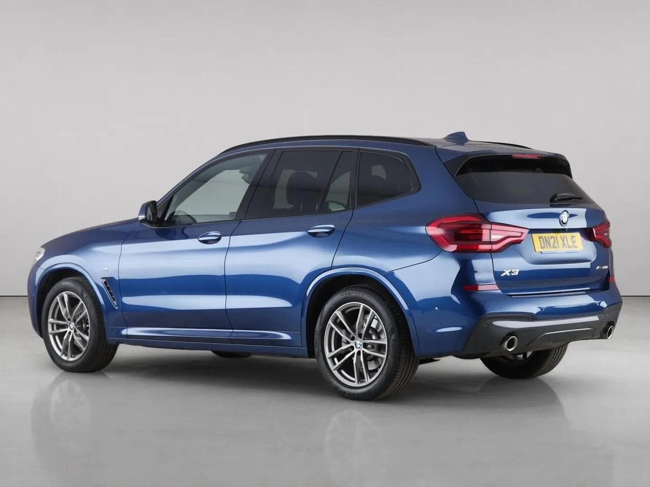 BMW X3 thumbnail Rear Left