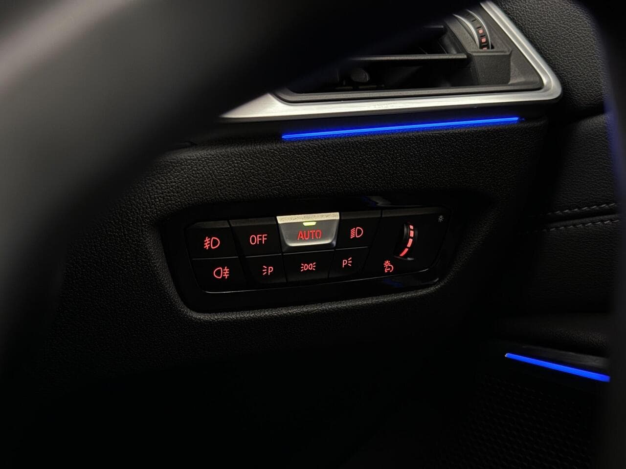 BMW 3 Series thumbnail Misc Controls