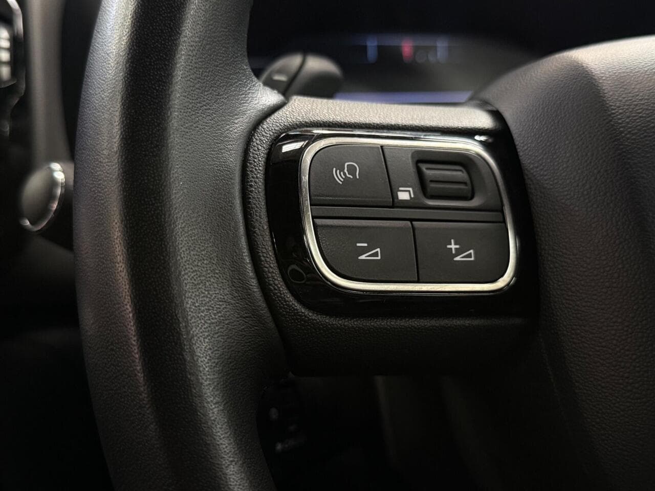 Citroen C5 Aircross thumbnail Misc Controls