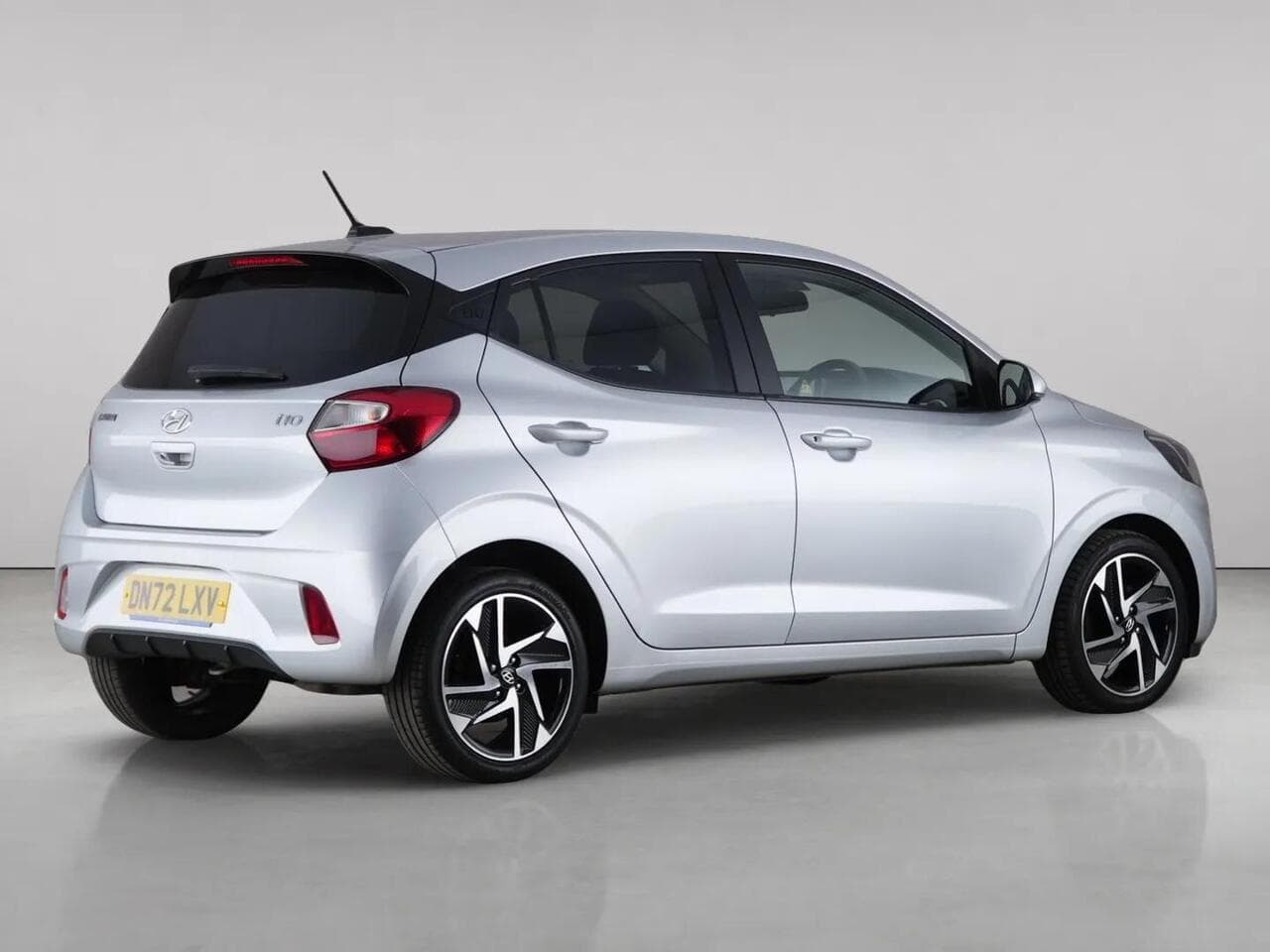 Hyundai i10 thumbnail Rear Right