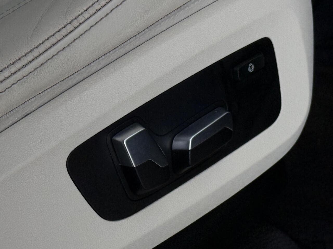 BMW X5 thumbnail Misc Controls