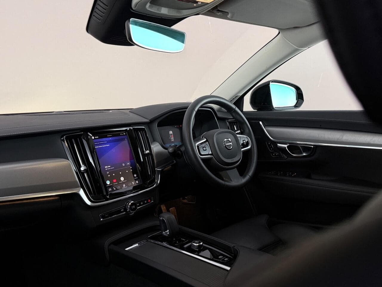 Volvo V90 thumbnail Interior Front