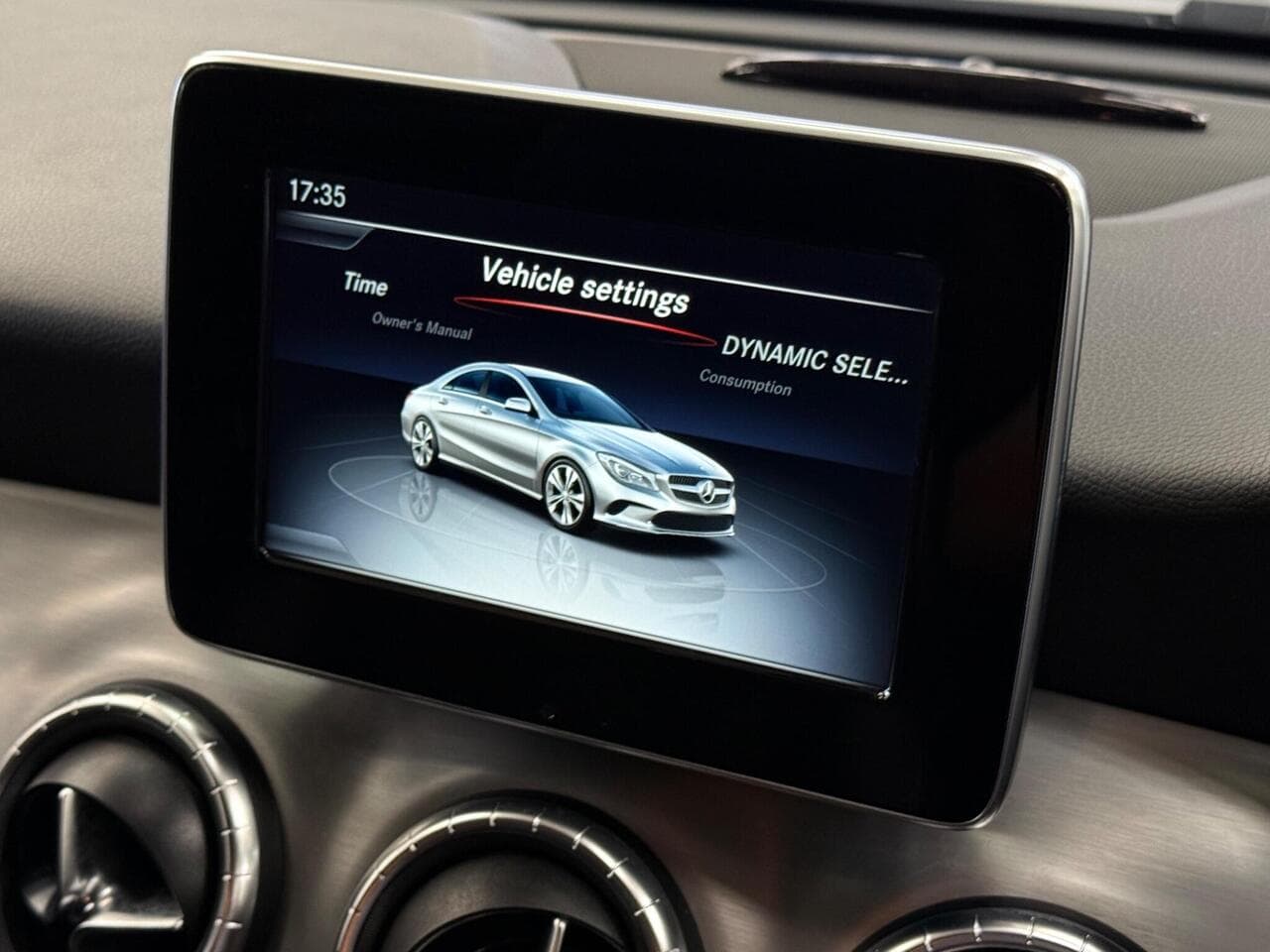 Mercedes-Benz CLA thumbnail Infotainment System