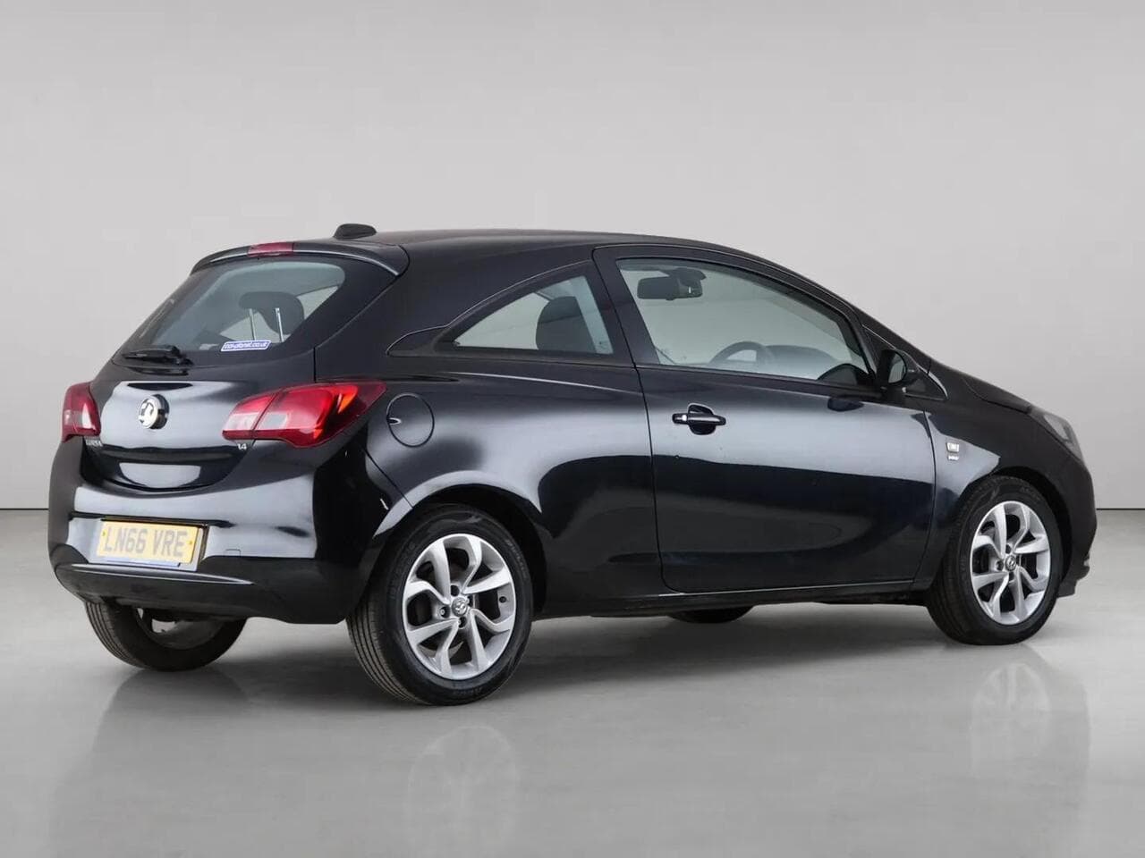 Vauxhall Corsa thumbnail Side Right